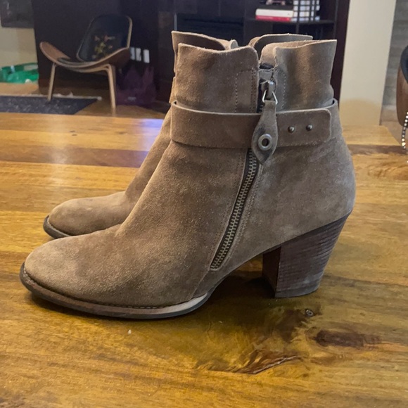 Paul Green Shoes - Paul Green brown suede ankle booties zipper closure 8 is 10.5 in US size EUC